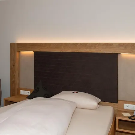 泊克麦尔酒店 3*