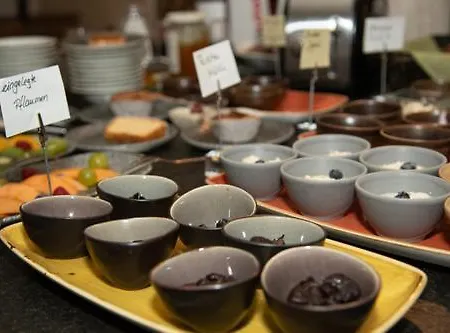 泊克麦尔酒店 3*