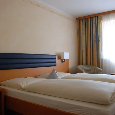 泊克麦尔酒店 酒店 3*