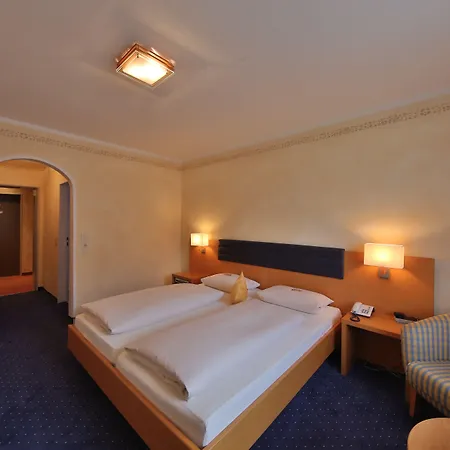 泊克麦尔酒店 3*