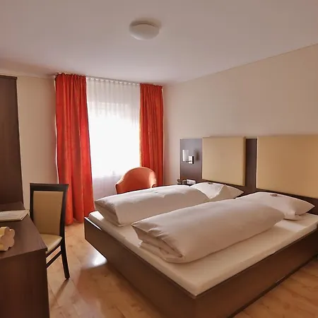 Bockmaier Szálloda Oberpframmern