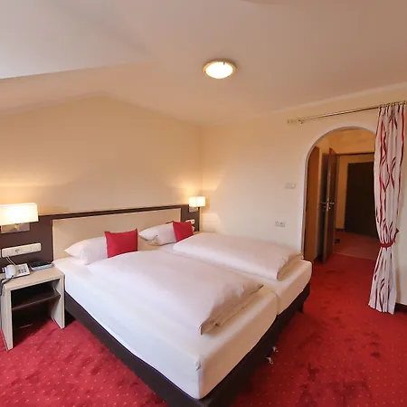 Bockmaier Отель Oberpframmern